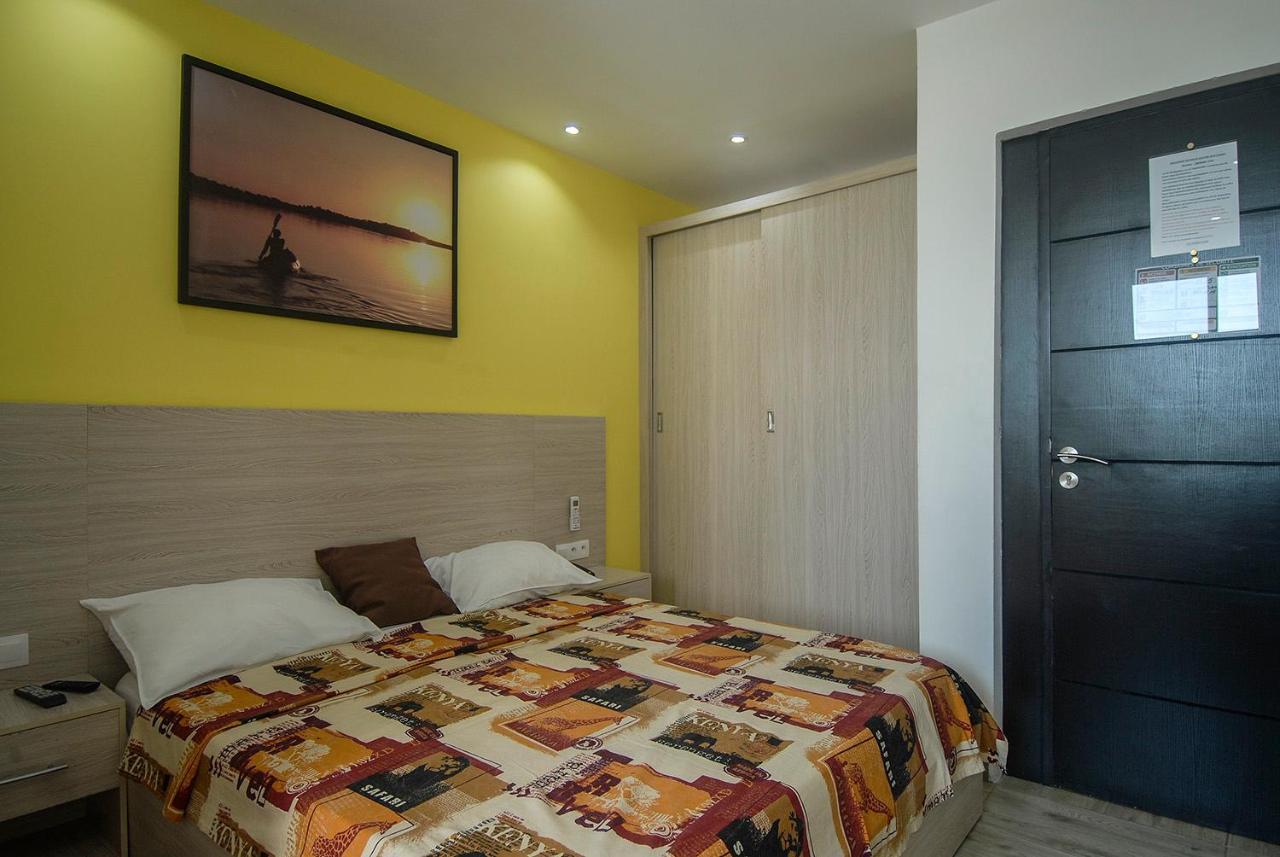 Hotel Clair De Lune Dakar Exterior photo